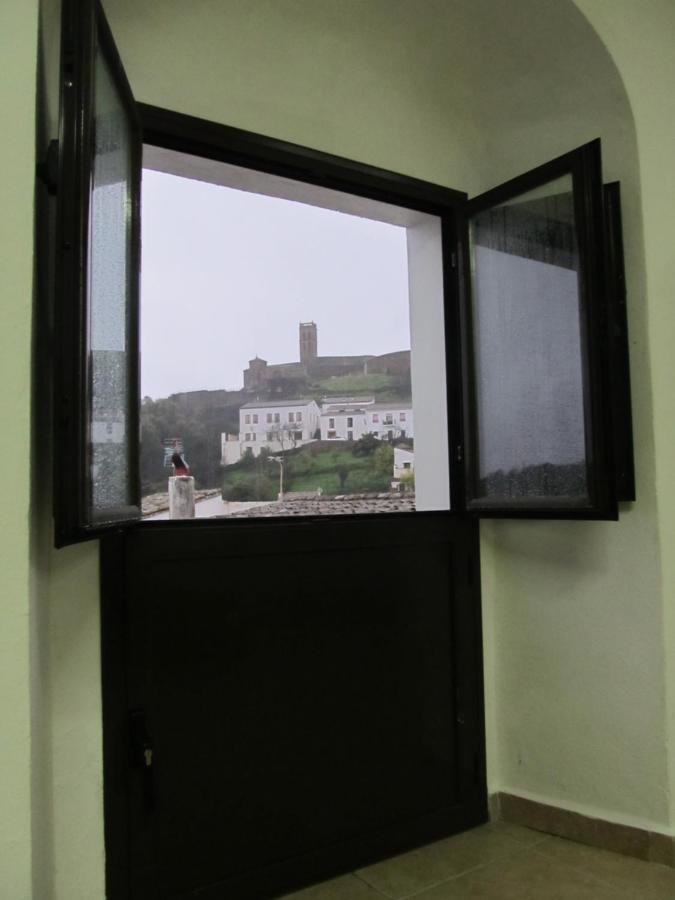 Albergue Rural Almonaster ألموناستير لا ريال المظهر الخارجي الصورة